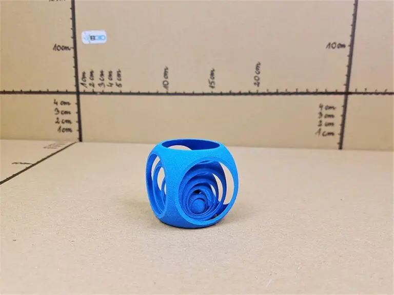 Read more about the article Kostka bezpodporowa – wydruk 3d w technologii SLS