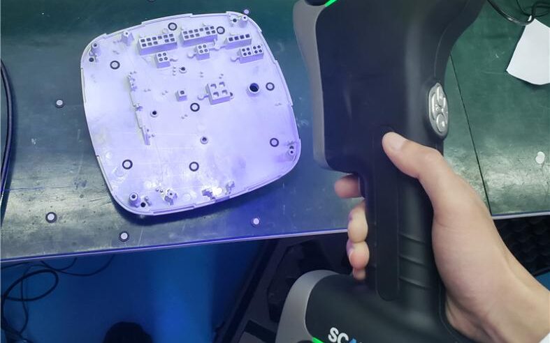 Szczegółowe skanowanie odlewu ciśnieniowego z rozdzielczością 10 μm