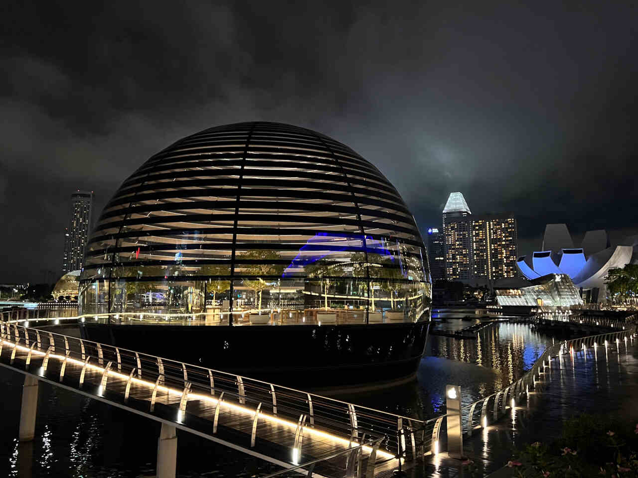Case study – sklep Apple „Marina Bay Sands” w Singapurze