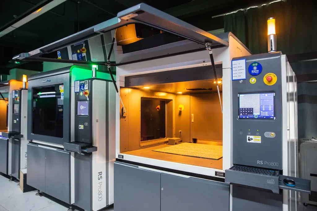 RSPro800 2.0 ustawione w układzie produkcji seryjnej w technologii SLS