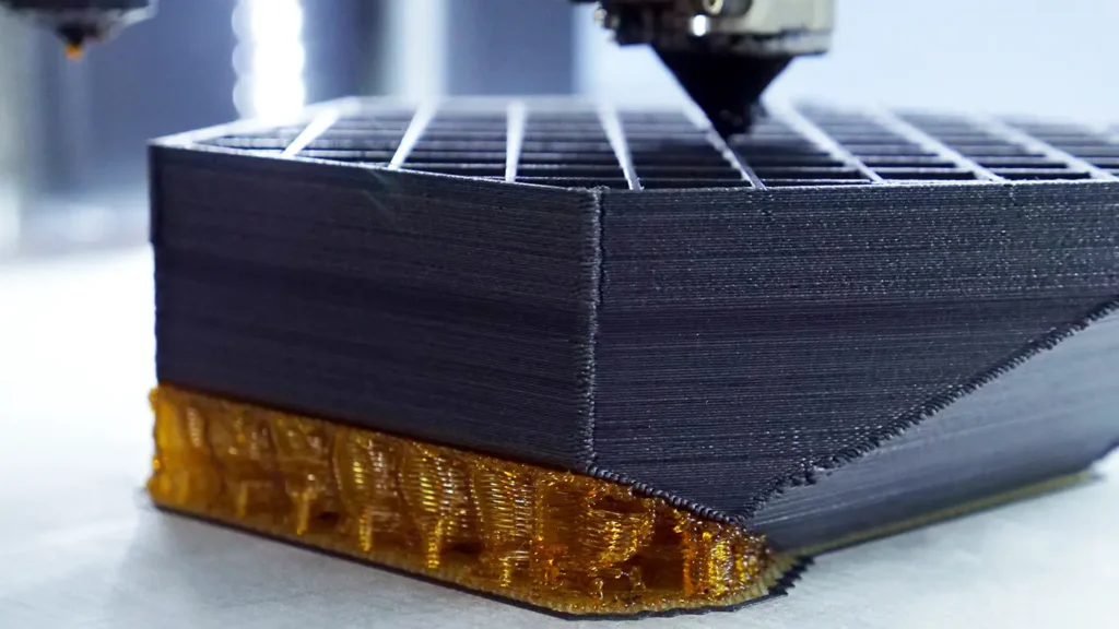 Druk 3d dużych obiektó z dwóch materiałów jednocześnie - podporowy i granulat