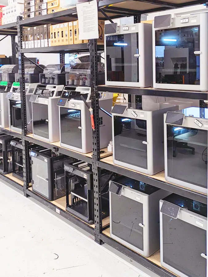 Farma drukarek 3D FDM w drukarni B3D