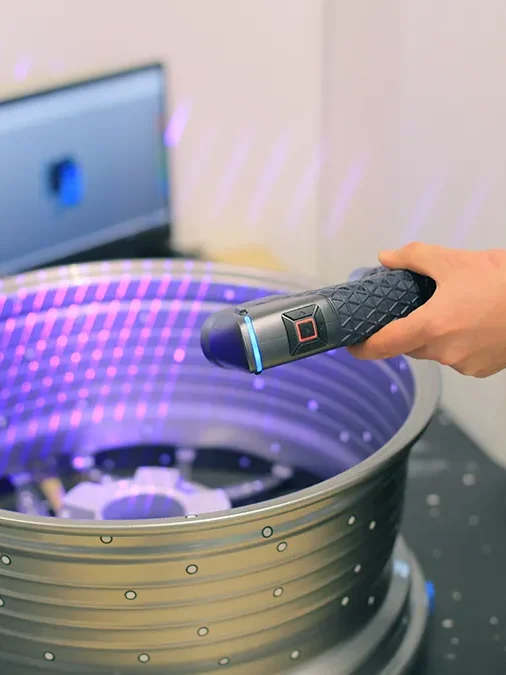 mały i poręczny, ale jednocześni profesjonalny skaner cerescan