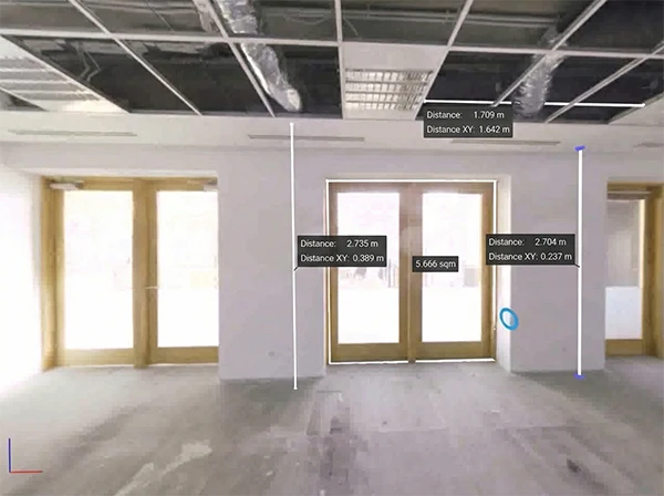 chmura punktów biurowca z teksturą - widok oprogramowania wraz z pomiarami