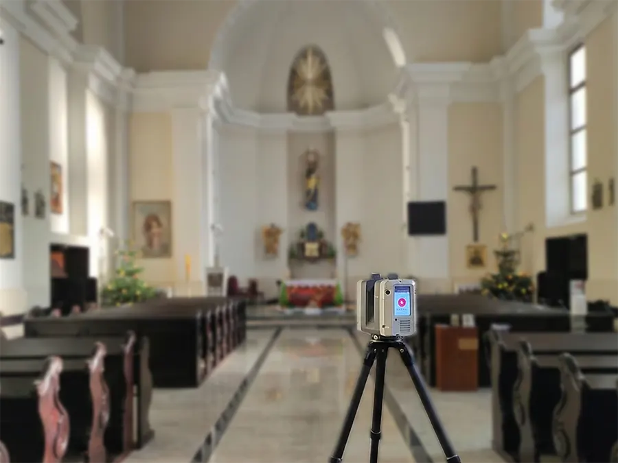 skanowanie wnętrza zabytkowej świątyni za pomocą leica rtc360